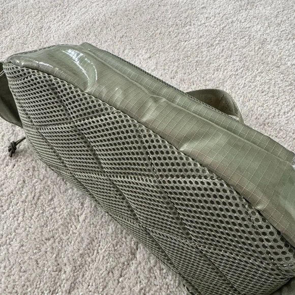 Calpak Terra Sling - Juniper Green - Picture 6 of 12